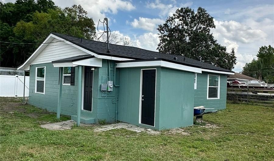 2015 LAUREL St, Bartow, FL 33830 - 3 Beds, 1 Bath