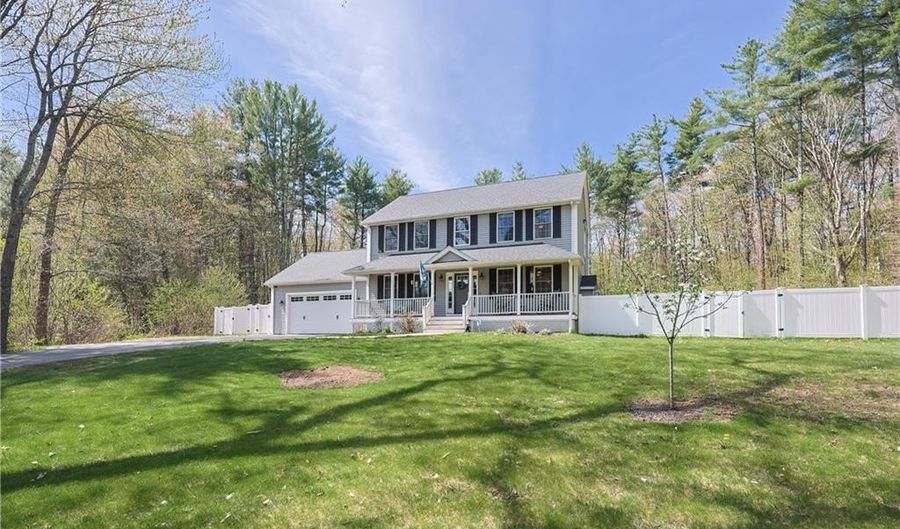 545 Central St, Burrillville, RI 02839 - 3 Beds, 3 Bath