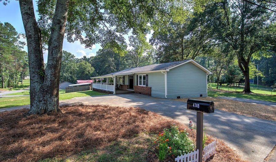 4749 COX, Acworth, GA 30101 - 3 Beds, 2 Bath