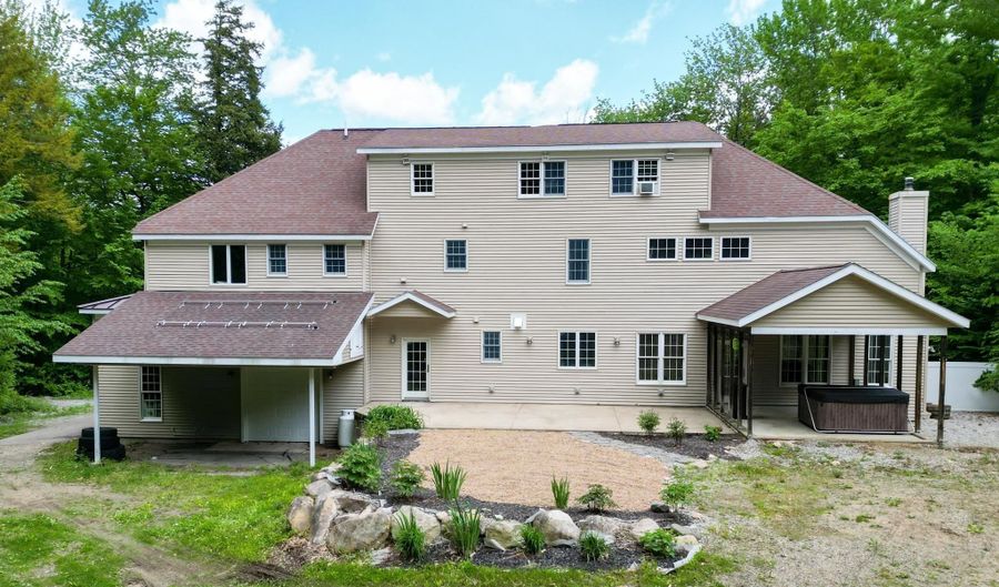 244 Rolling Ridge Rd, Bartlett, NH 03812 - 4 Beds, 5 Bath