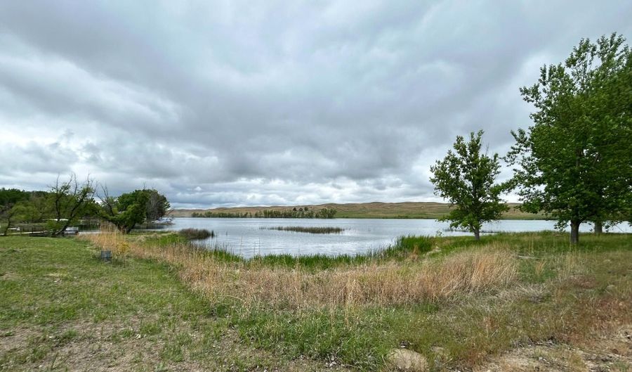85827 Clear Lake Ave, Ainsworth, NE 69210 - 2 Beds, 1 Bath
