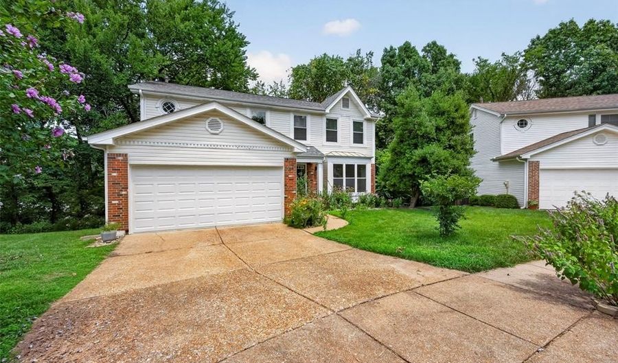 1592 Greenfield Crossing Ct, Ballwin, MO 63021 - 4 Beds, 3 Bath
