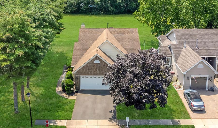 180 Sylvan Lake Blvd, Bayville, NJ 08721 - 2 Beds, 2 Bath