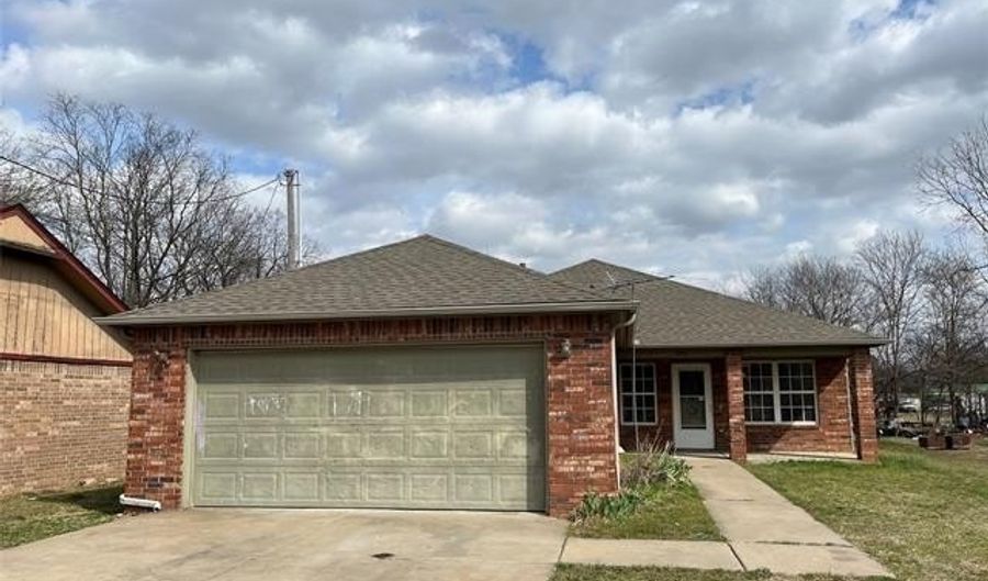208 S Osage St, Beggs, OK 74421 - 5 Beds, 2 Bath