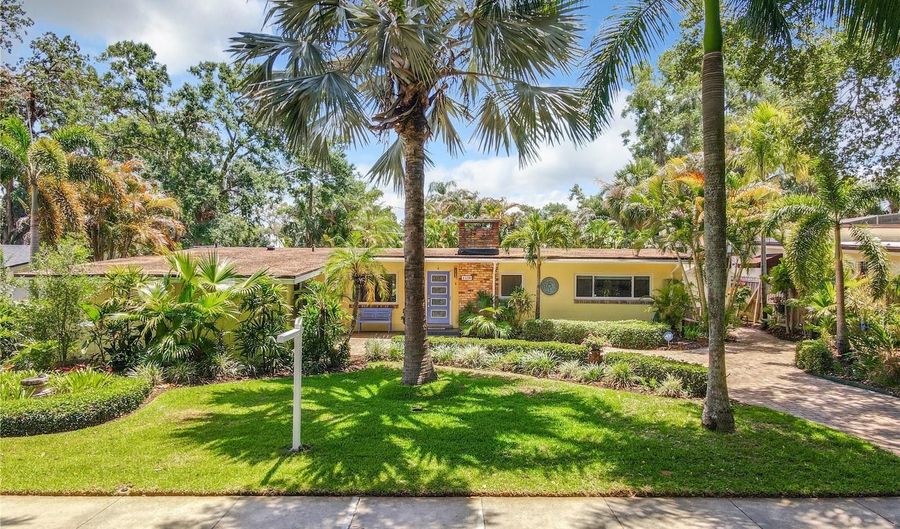 1310 WEBSTER St, Orlando, FL 32804 - 3 Beds, 3 Bath