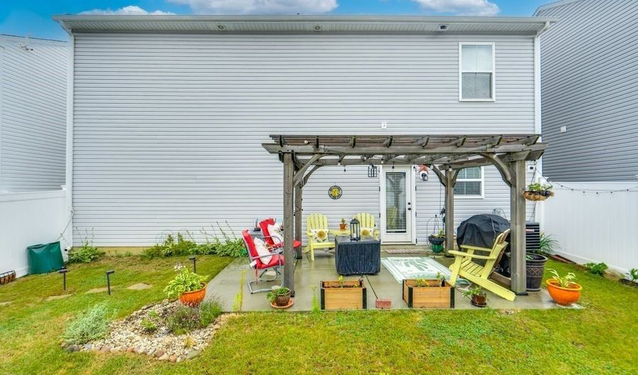 644 Diagonal Rd, Akron, OH 44320 - 3 Beds, 3 Bath