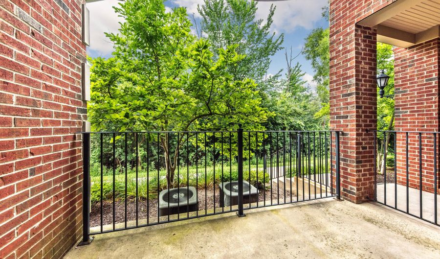 241 W Oakbrook Dr, Ann Arbor, MI 48103 - 2 Beds, 3 Bath