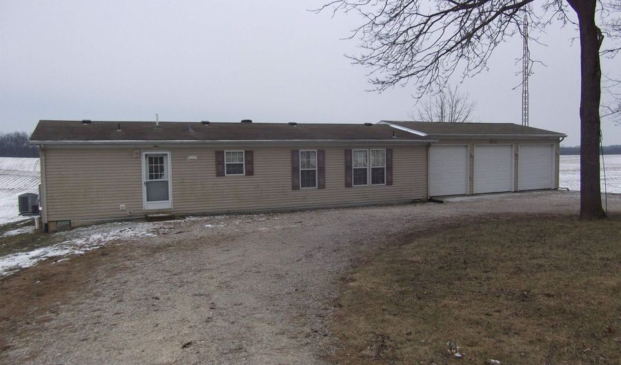 6495 W 100 N, Angola, IN 46703 - 3 Beds, 2 Bath