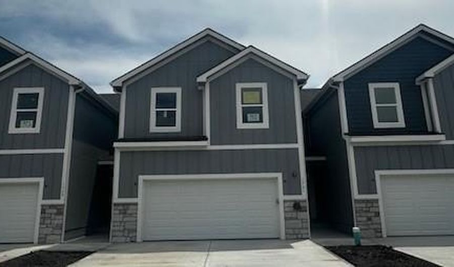 1705 Grayhawk Dr, Basehor, KS 66007 - 4 Beds, 3 Bath