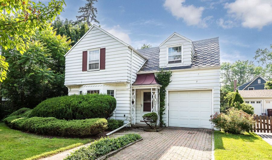 303 Wesley St, Ann Arbor, MI 48103 - 3 Beds, 1 Bath