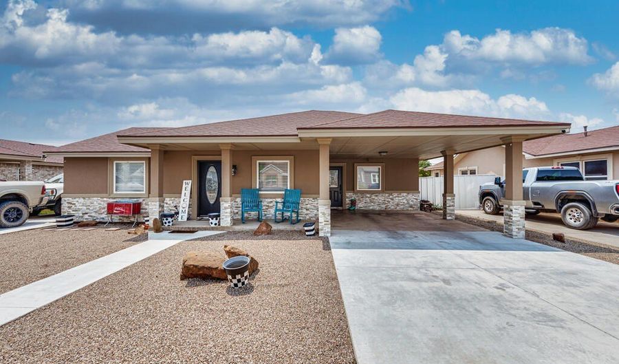 807 NW 4th St, Andrews, TX 79714 - 3 Beds, 3 Bath