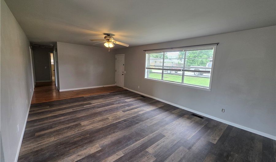 1204 NW 2nd St, Bentonville, AR 72712 - 3 Beds, 2 Bath