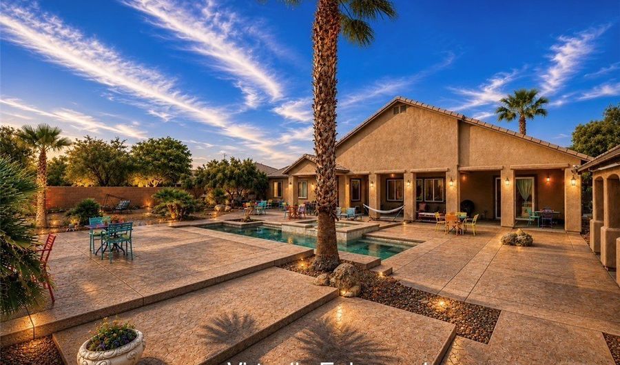 5527 Breecher Ave, Las Vegas, NV 89131 - 4 Beds, 4 Bath