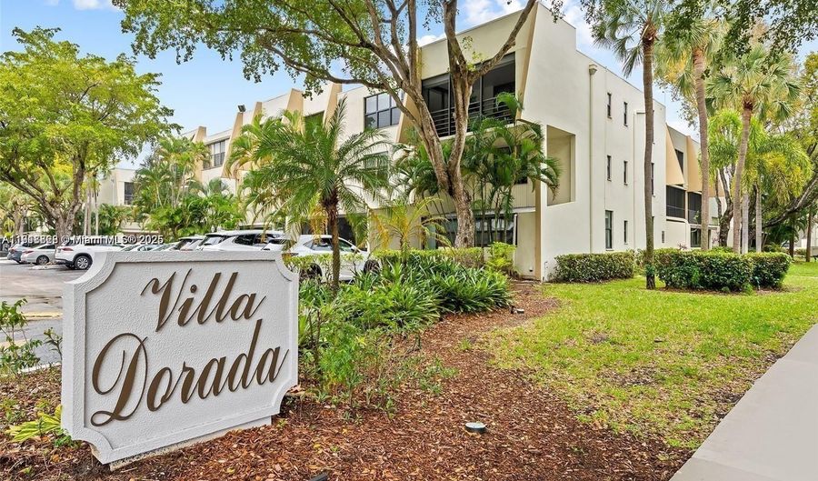 20200 W Country Club Dr 112, Aventura, FL 33180 - 3 Beds, 3 Bath