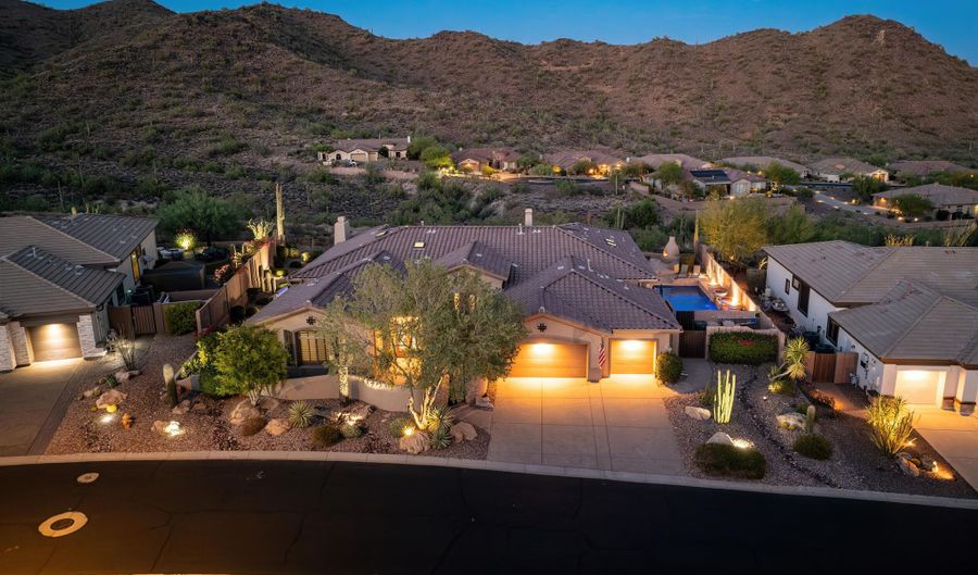 42421 N BACK CREEK Way, Anthem, AZ 85086 - 4 Beds, 5 Bath