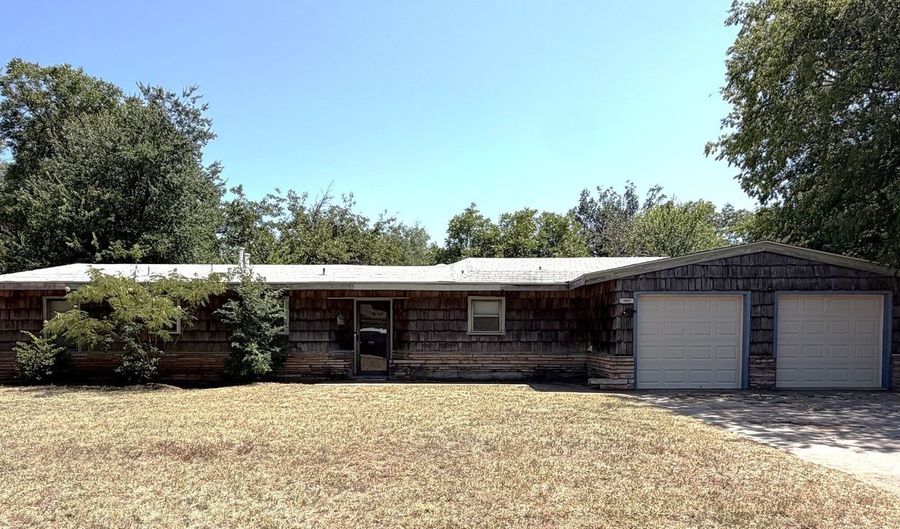 2401 S 35th St, Abilene, TX 79605 - 3 Beds, 2 Bath