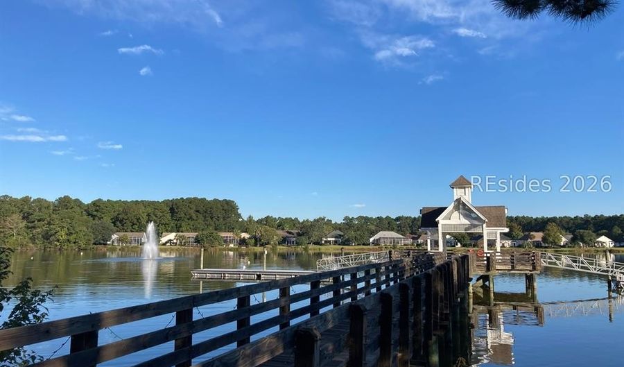 15 Baldwin Ln, Bluffton, SC 29909 - 2 Beds, 3 Bath