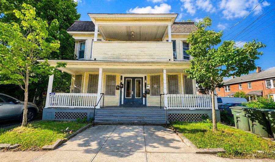 350 Spring St, Bridgeport, CT 06608 - 2 Beds, 1 Bath