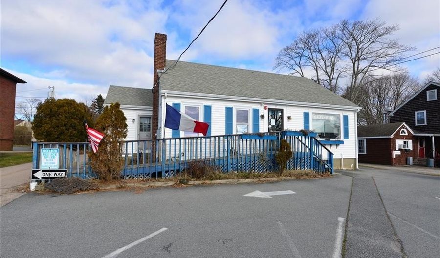 72 E Main Rd, Middletown, RI 02842 - 0 Beds, 0 Bath