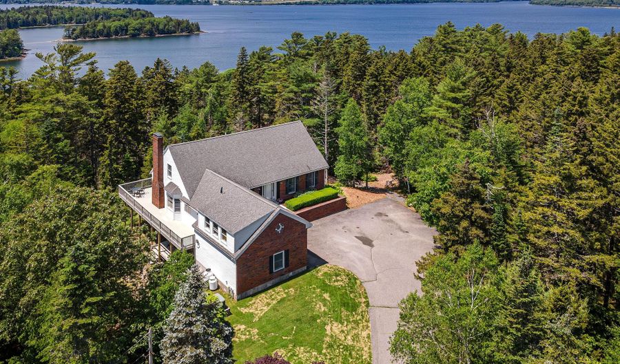 379 Bay View Dr, Bar Harbor, ME 04609 - 4 Beds, 3 Bath