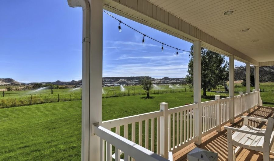 2405 S Lower Boulder Rd, Boulder, UT 84716 - 6 Beds, 4 Bath