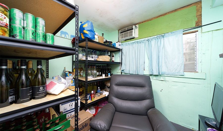 110 KALAKAUA St, Hilo, HI 96720 - 0 Beds, 2 Bath