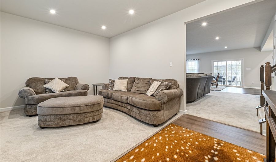 549 Blackrock Blvd, Adams Twp., PA 16046 - 4 Beds, 4 Bath