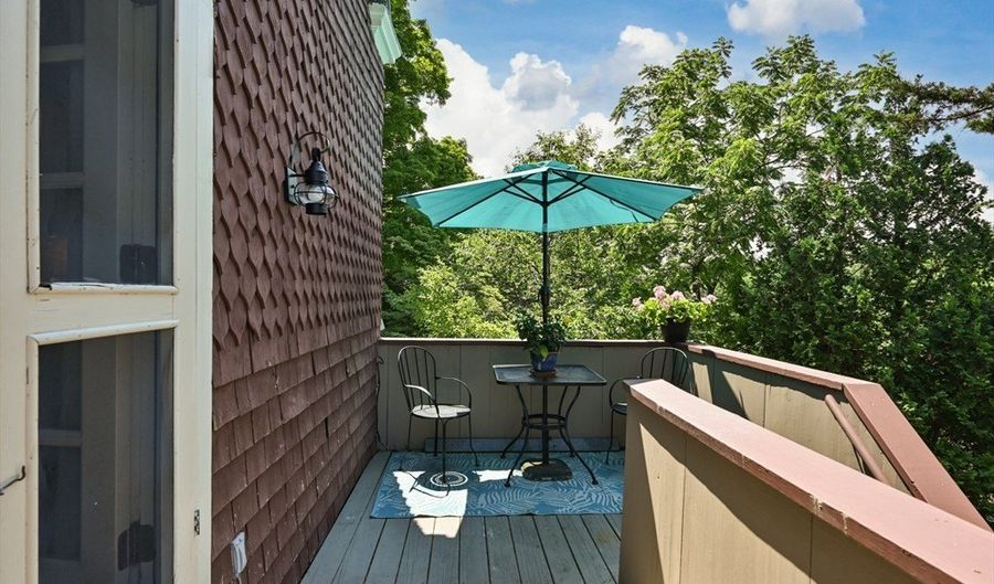 177 Main St A, Amesbury, MA 01913 - 1 Beds, 2 Bath