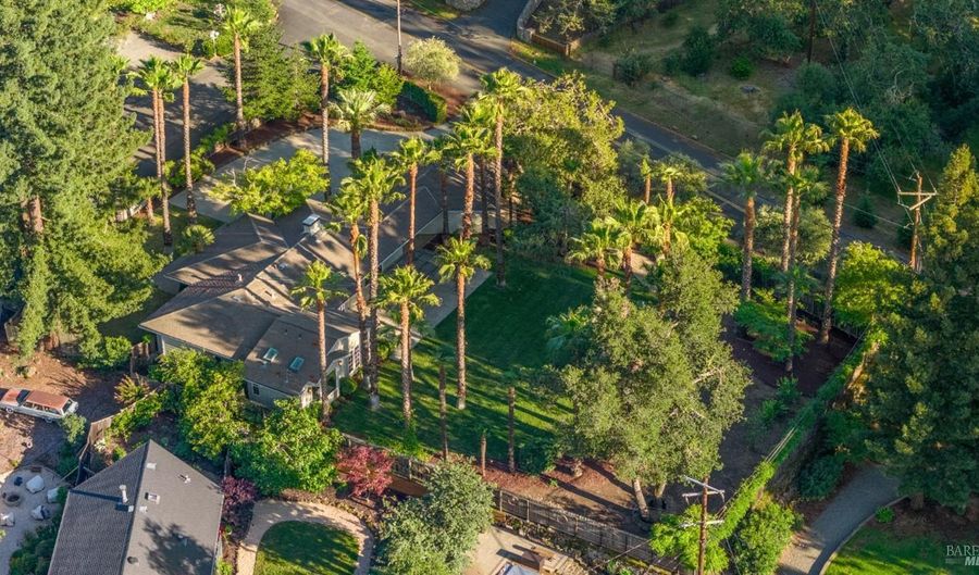 541 Sunset Dr, Angwin, CA 94508 - 3 Beds, 3 Bath