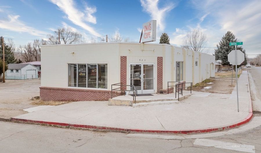 923 Bush St, Carlin, NV 89822 - 0 Beds, 3 Bath