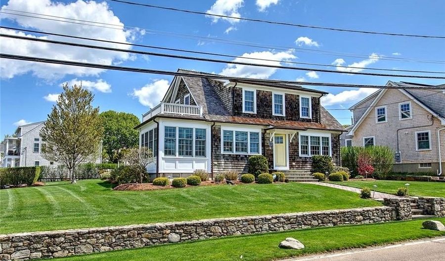 228 Bonnet Point Rd, Narragansett, RI 02882 - 3 Beds, 2 Bath