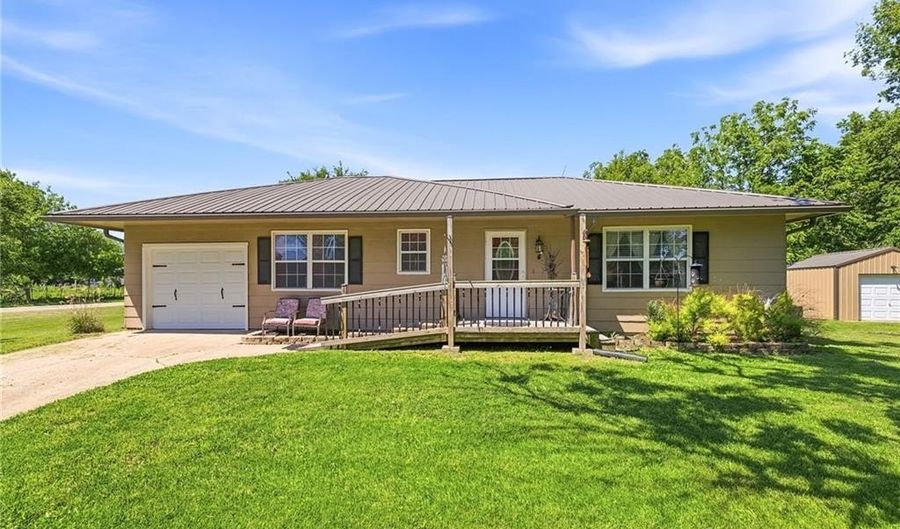 4 Skyline Dr, Adrian, MO 64720 - 4 Beds, 2 Bath
