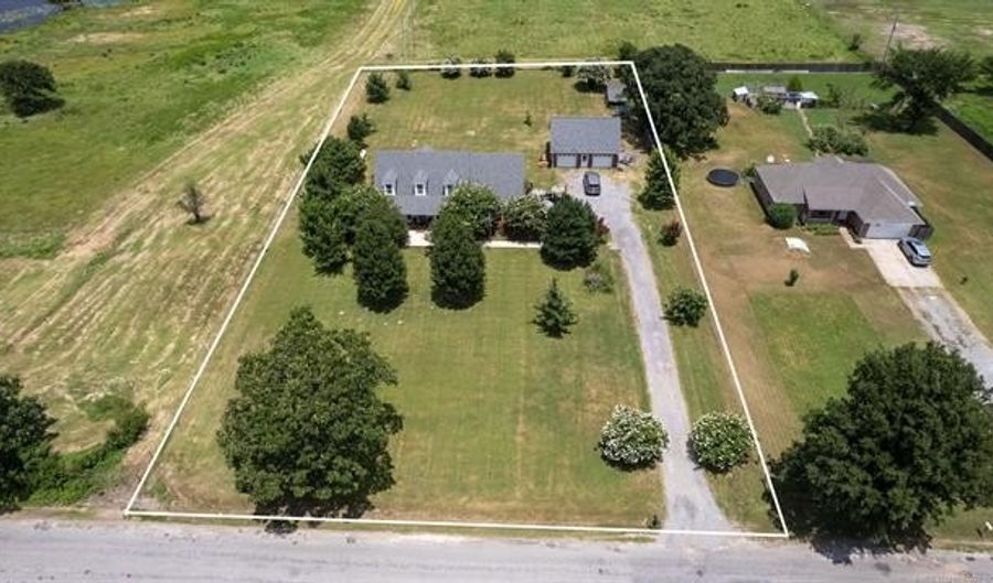 1093 W Boggy Depot, Atoka, OK 74525 - 4 Beds, 3 Bath