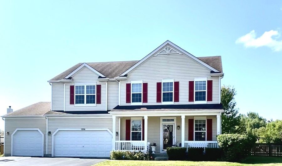 1056 Deertrail Ct, Antioch, IL 60002 - 4 Beds, 4 Bath