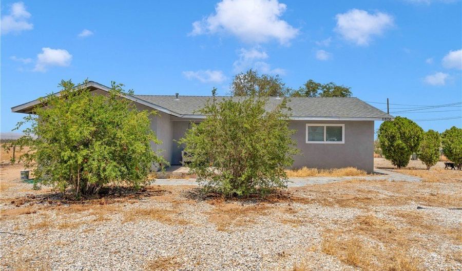 11806 Chamberlaine, Adelanto, CA 92301 - 3 Beds, 1 Bath