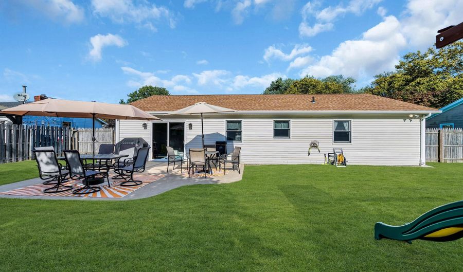 6 ROXBURY Dr, Barnegat, NJ 08005 - 3 Beds, 1 Bath