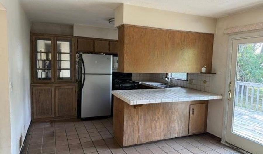 556 Constance Blvd NW, Andover, MN 55304 - 3 Beds, 2 Bath