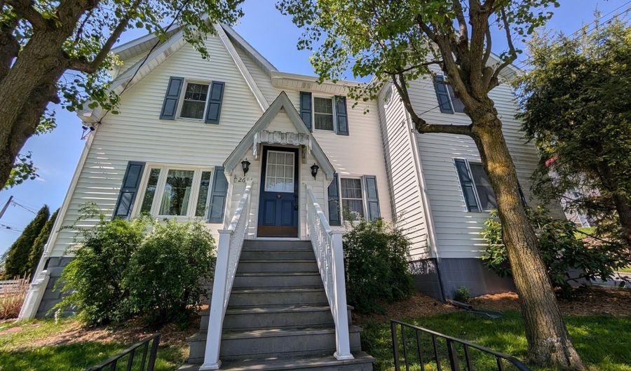 2611 5th St, Altoona, PA 16601 - 3 Beds, 2 Bath