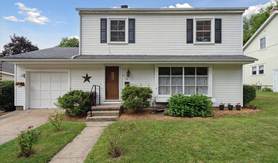 418 Darrow St, Albion, MI 49224 - 3 Beds, 2 Bath
