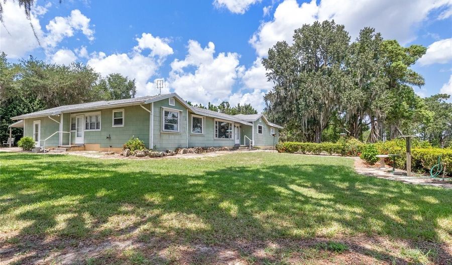 7544 NUMBER TWO Rd, Howey In The Hills, FL 34737 - 7 Beds, 8 Bath