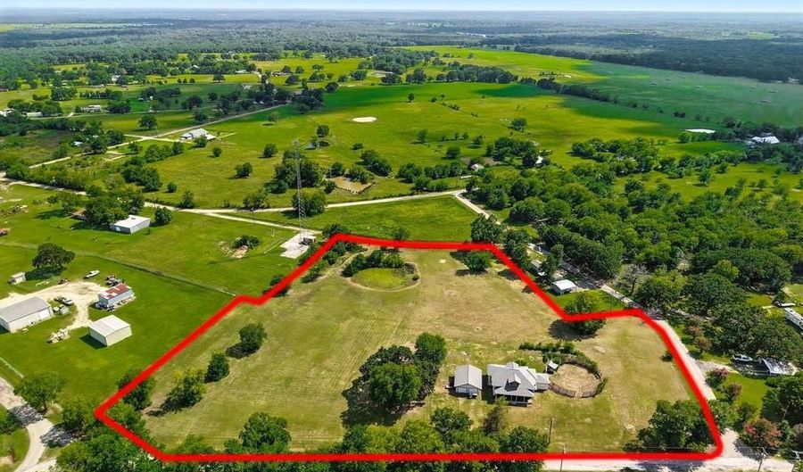 400 Katy St, Alba, TX 75410 - 4 Beds, 2 Bath