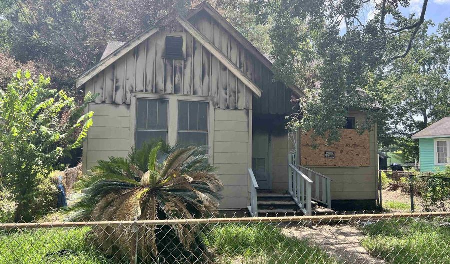 3032 Seneca St, Baton Rouge, LA 70805 - 2 Beds, 1 Bath