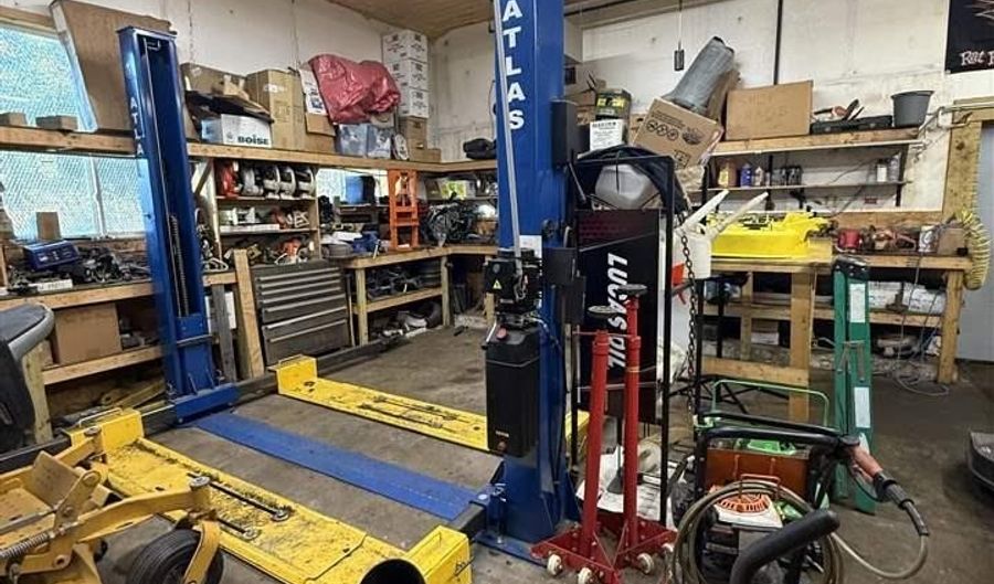 3622 N US 41, Bloomingdale, IN 47832 - 0 Beds, 1 Bath