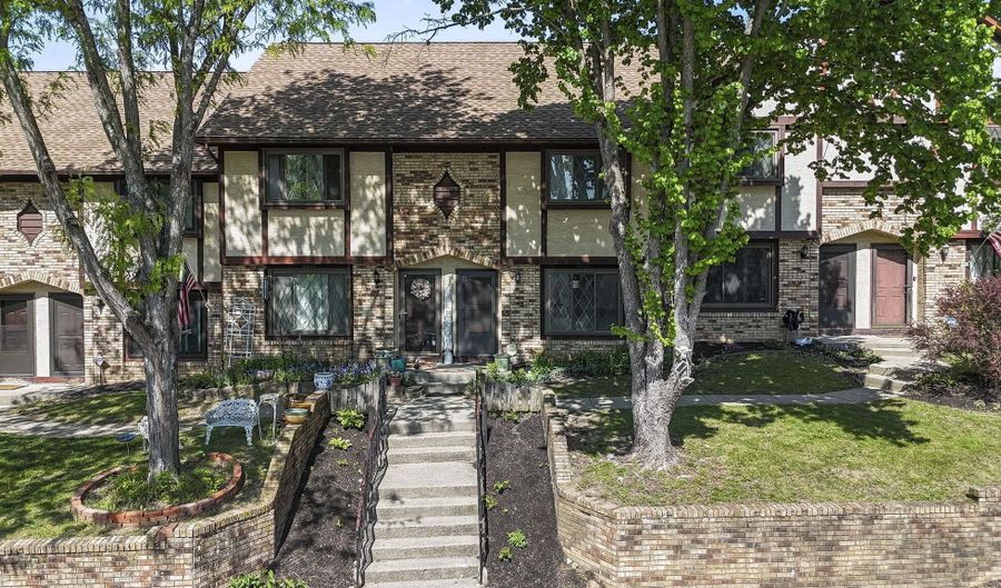 3032 Blendon Woods Blvd, Columbus, OH 43231 - 2 Beds, 2 Bath