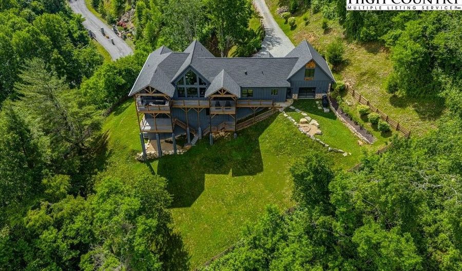 706 Silver Springs Rd, Banner Elk, NC 28604 - 5 Beds, 6 Bath