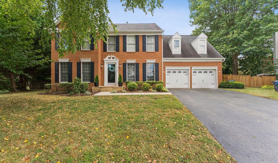 6128 BAYLISS Pl, Alexandria, VA 22310 - 5 Beds, 4 Bath