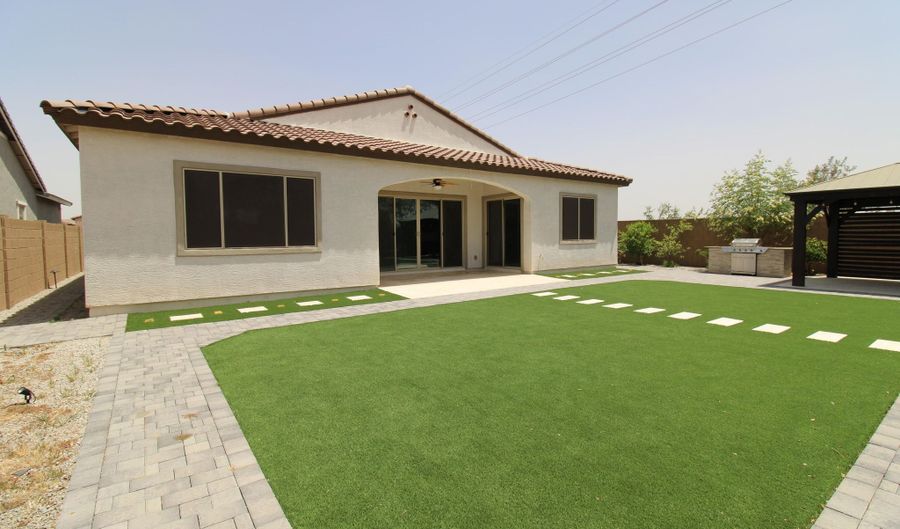 259 E Sagittarius Pl, Chandler, AZ 85249 - 4 Beds, 3 Bath