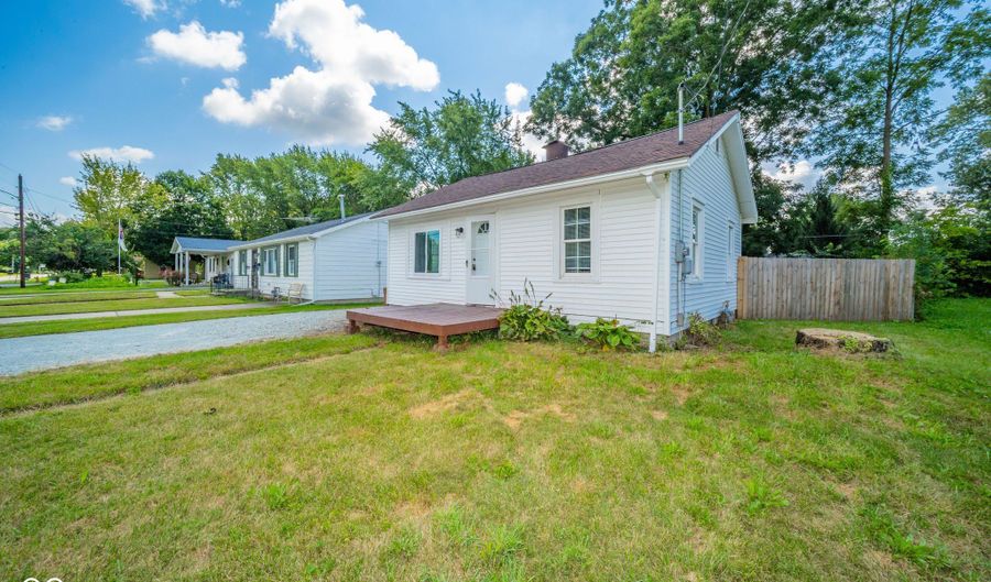 2313 E 5th St, Anderson, IN 46012 - 2 Beds, 1 Bath