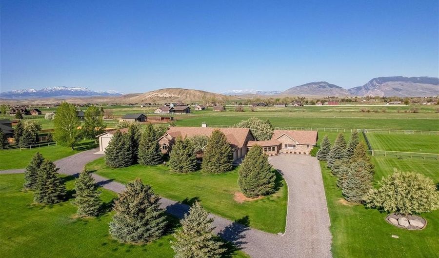 33 Road 3DX, Cody, WY 82414 - 4 Beds, 3 Bath