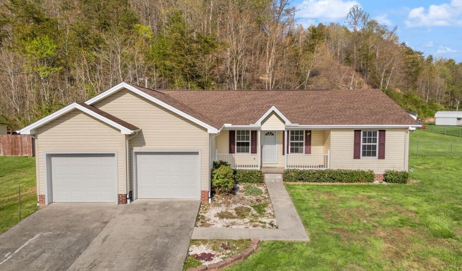100 Chestnut Dr, Barbourville, KY 40906 - 3 Beds, 2 Bath